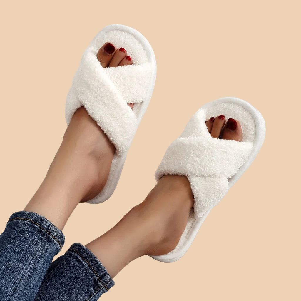 Lovellee plush womens Slippers
