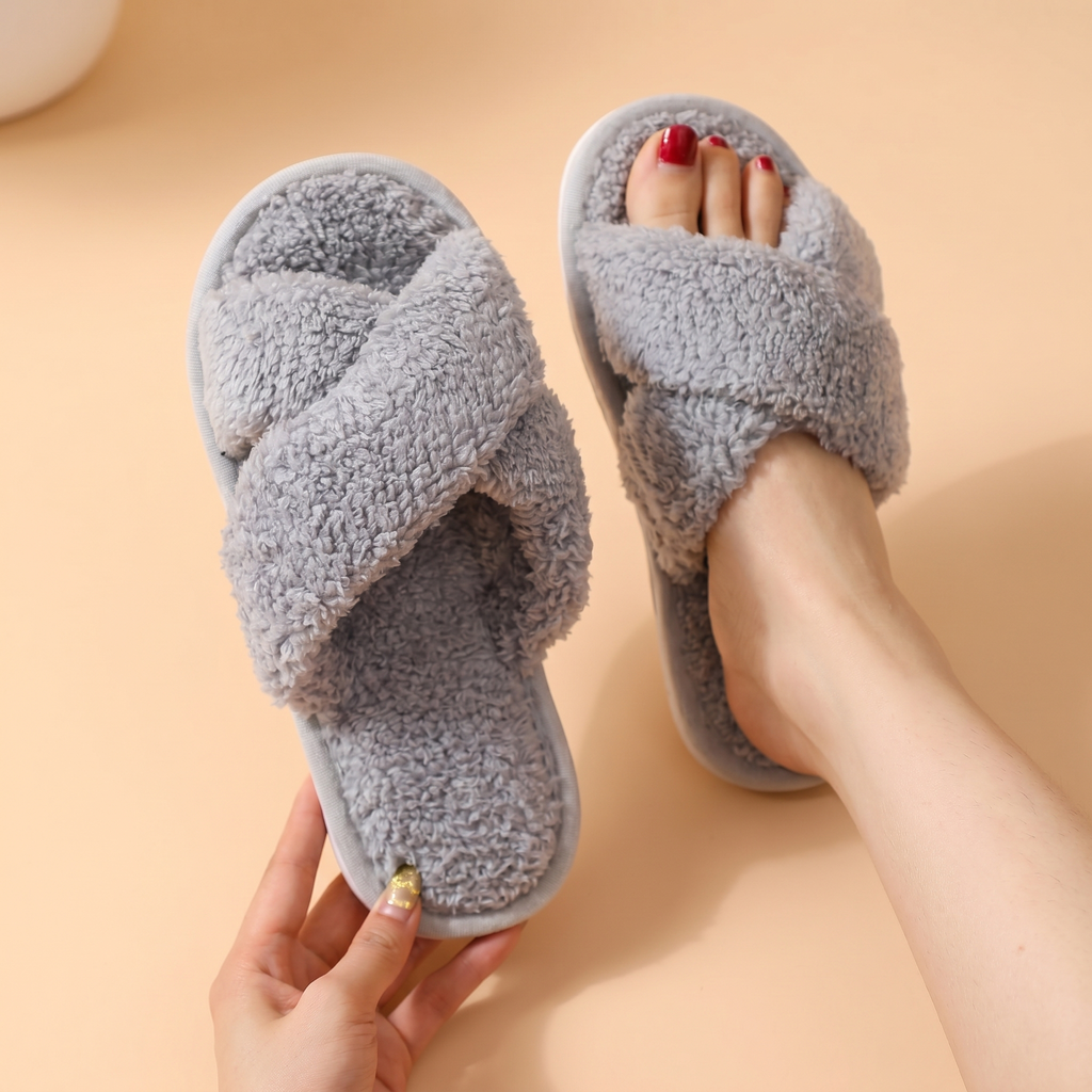 Lovellee plush womens Slippers